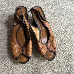 So cute two tone peeptoe leather wood sandals